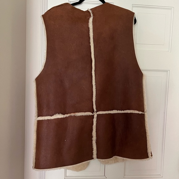 Vintage Calvin Klein shearling vest - Picture 4 of 7